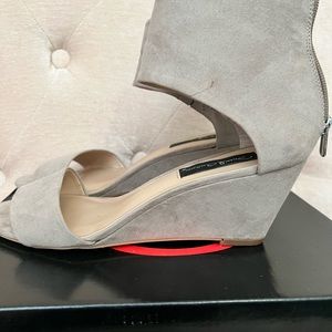David Aaron taupe wedge sandals 7.5